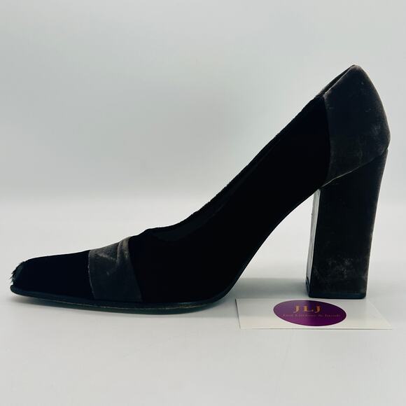 *SINGLE * AMPUTEE* Prada Women's Vintage Black Velvet Pump Heel Size 38 - Picture 4 of 8